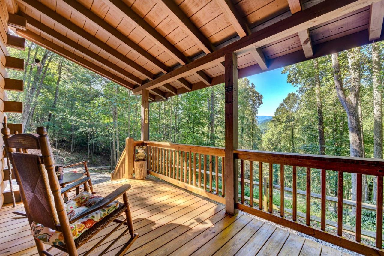 Waynesville Cabin With Covered Deck And Fire Pit! Lake Junaluska Dış mekan fotoğraf