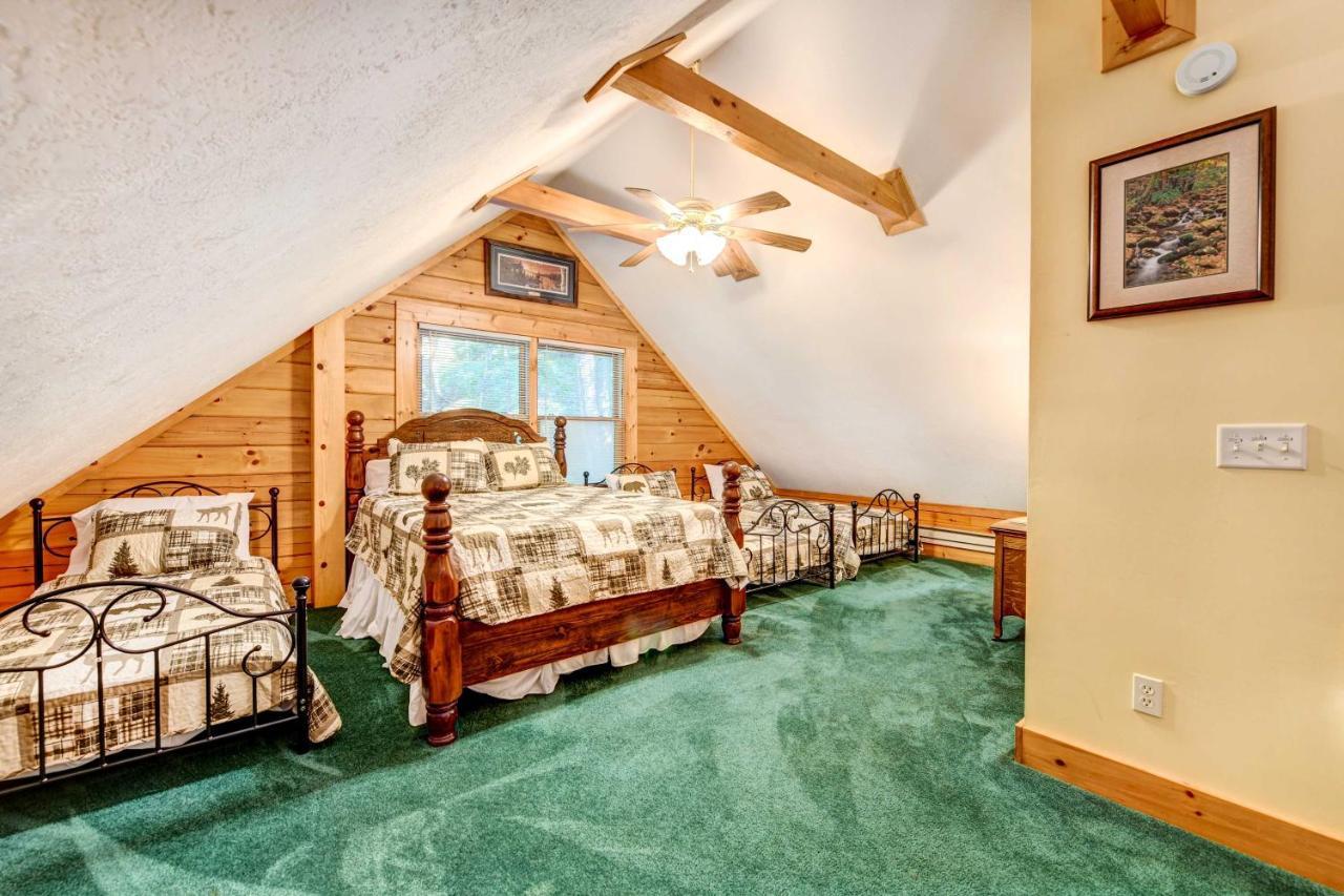 Waynesville Cabin With Covered Deck And Fire Pit! Lake Junaluska Dış mekan fotoğraf